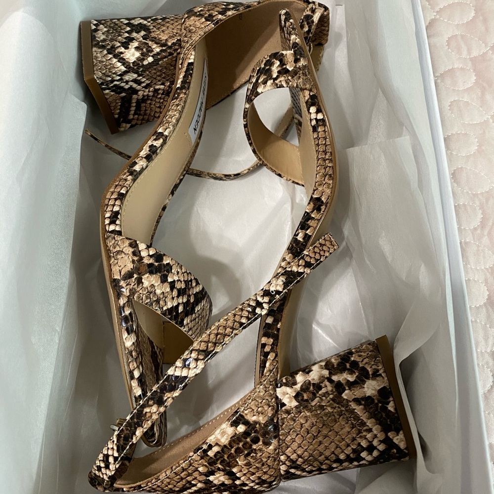 steve madden maris tan snake sandals - Picture 2 of 7